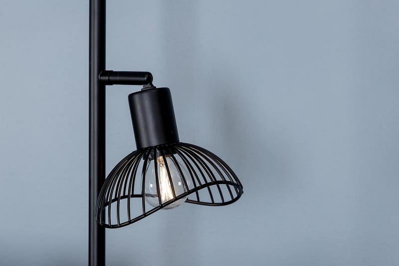 Elsa Golvlampa LED Liten - Svart - Belysning & el - Inomhusbelysning & lampor - Golvlampa - Trearmad golvlampa