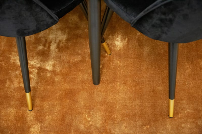 Deandra Matgrupp  100 cm Rund med 4 Sedavi stolar - Svart/Guld - Matgrupper