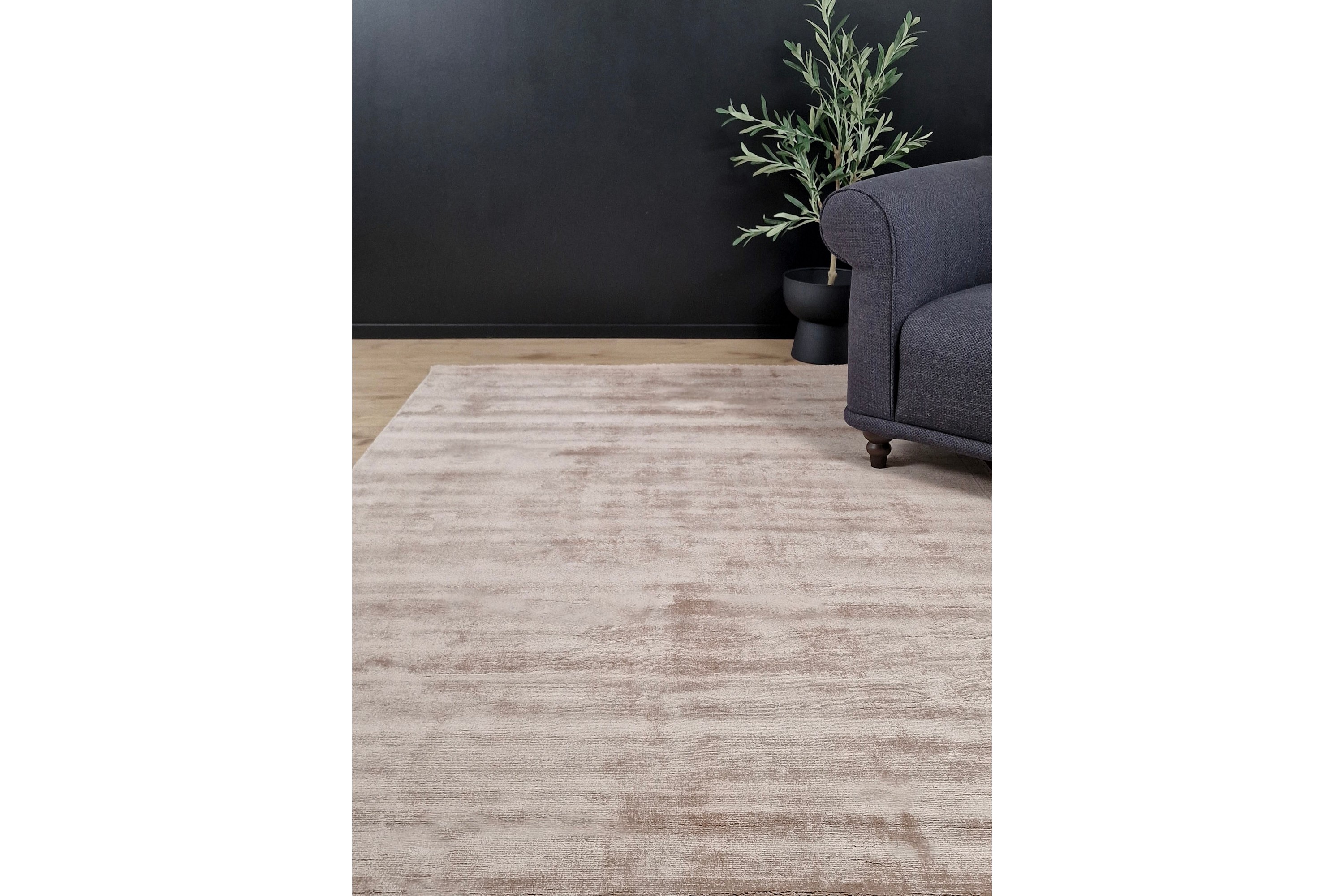 Tribeca Viskosmatta 300x400 cm - Linnebeige & konstsilkesmatta Beige