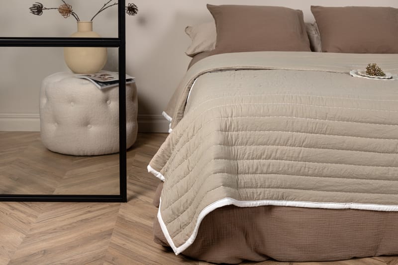 Juni Överkast 150x250 cm - Beige - Textil & mattor - Sängkläder - Överkast - Överkast dubbelsäng