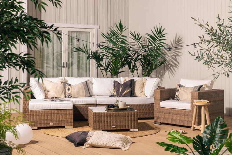 Bahamas Stor loungegrupp utomhus - Soffgrupp till uteplats 7-sits - Loungeset konstrotting utemöbler - Beige / Vita dynor - Trädgård & spabad - Utemiljö - Altan & terrass - Altanmöbler